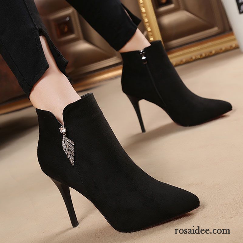 Schuhe Leder Damen Stiefel Allgleiches Herbst Neue Spitze England Damen Martin Stiehlt Schwarz Pumps Feder Dünne Fersen Winter Billig