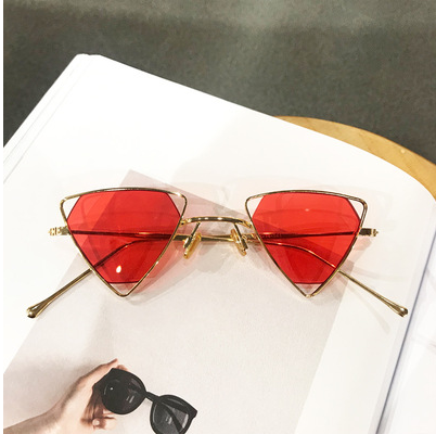 Sonnenbrille Damen Retro Leistung Persönlichkeit Dreieck Herren Straßenschlag Gold Rot